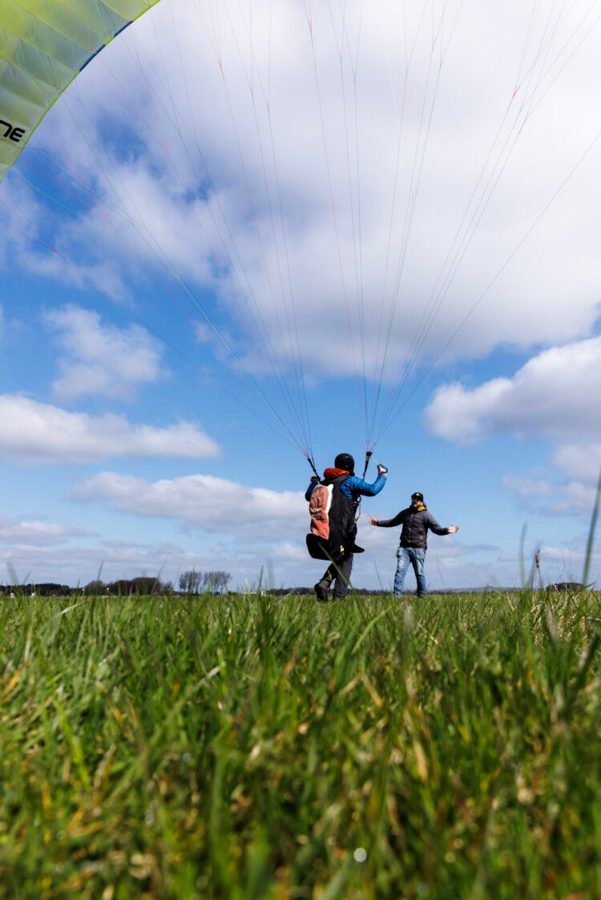 Paragliding instruction in the field